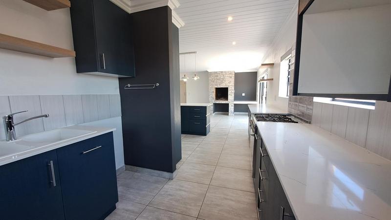 3 Bedroom Property for Sale in Stilbaai Wes Western Cape